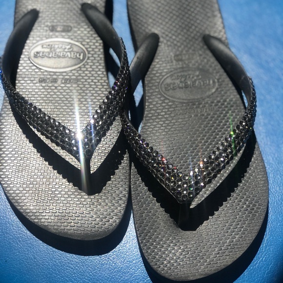 lori jack flip flops